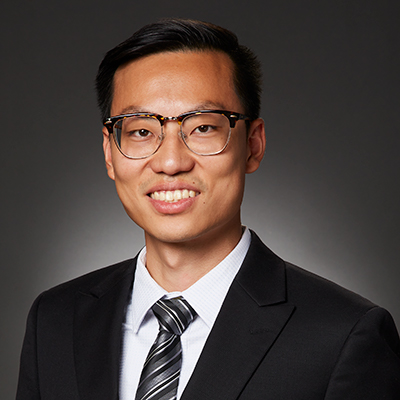 Scott Yi Tong, médico